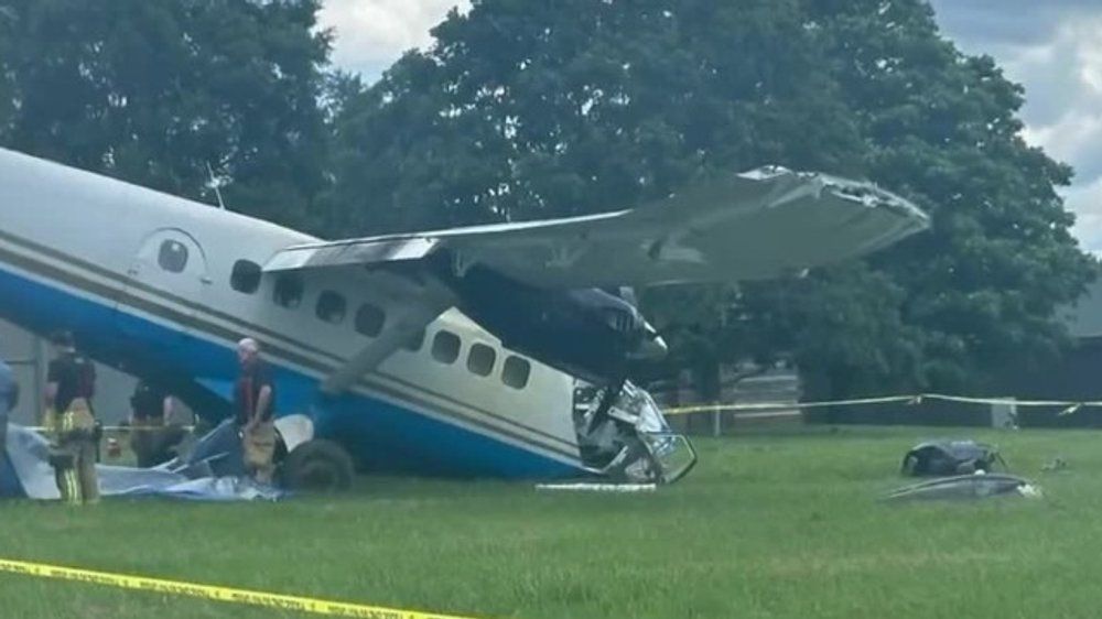 Video: Flugzeug stürzt kurz nach Start ab
