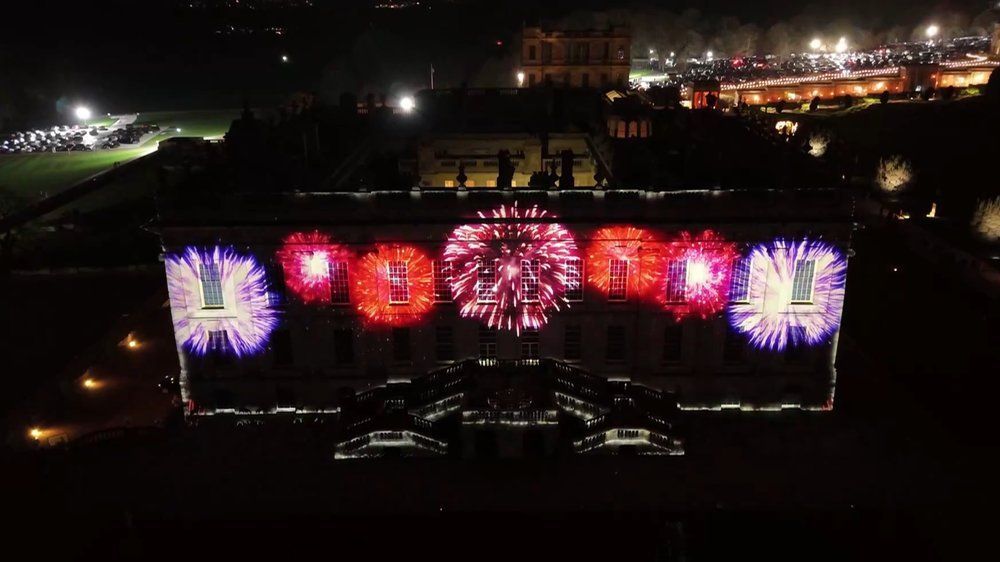 Video: Ein magischer Lichttrail im Garten von Chatsworth House