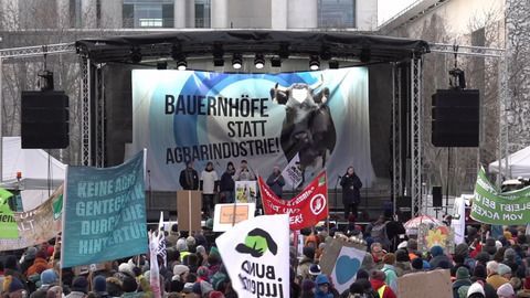 Vor SPD-Zentrale in Berlin: Protest für Agrarwende