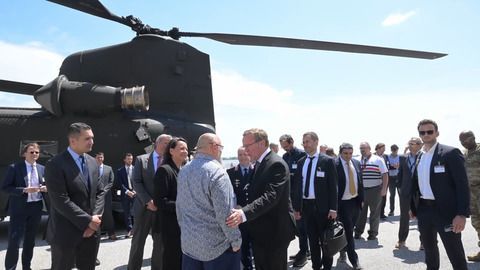 Pistorius in Philadelphia - Bundeswehr beschafft Rüstungsgüter für 23 Milliarden Euro in den USA