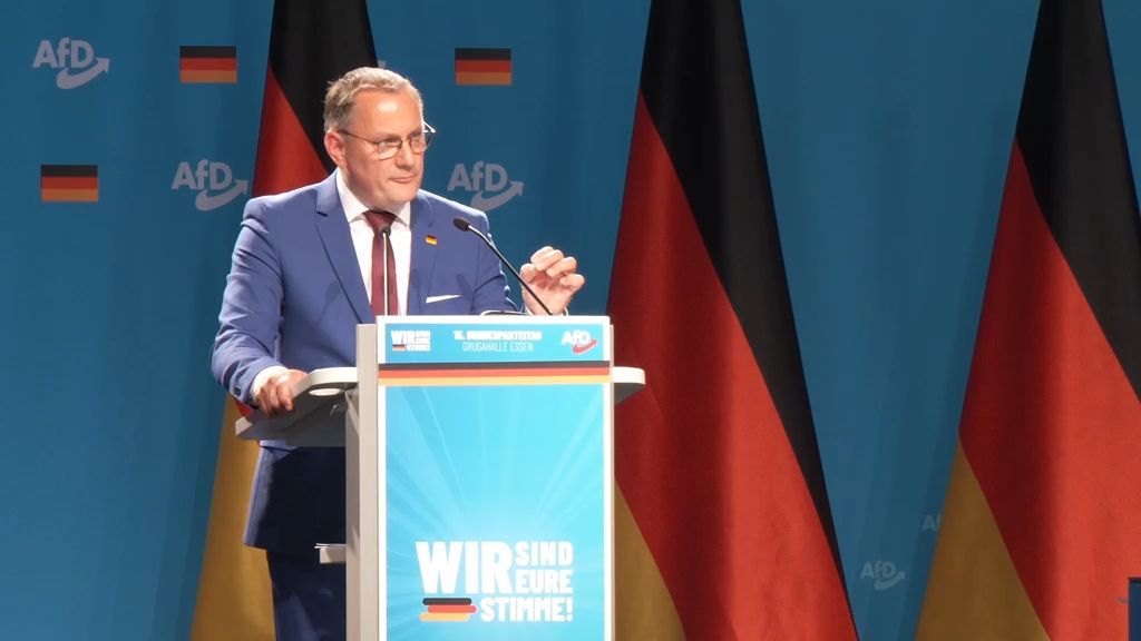 Weidel und Chrupalla als AfD-Chefduo wiedergewählt