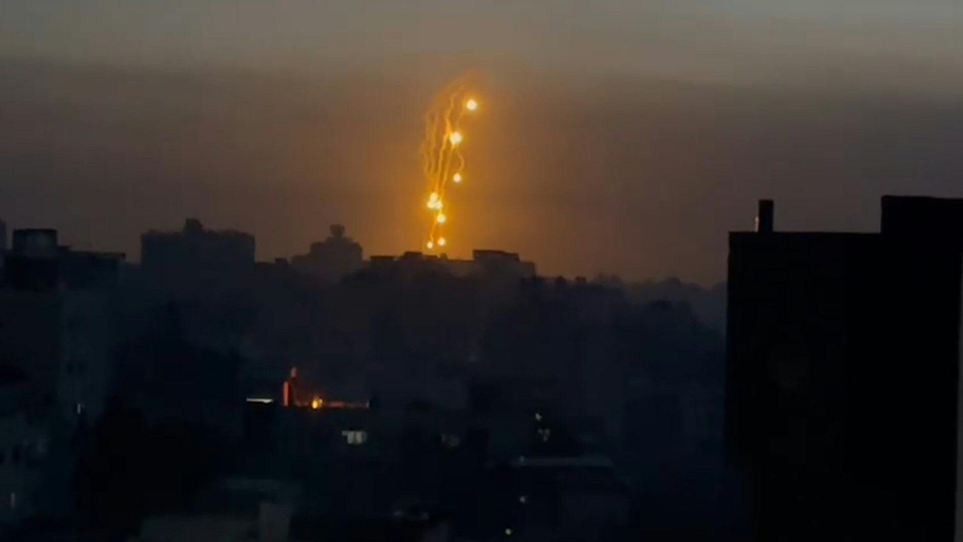Israeli army flares dropped over central Gaza