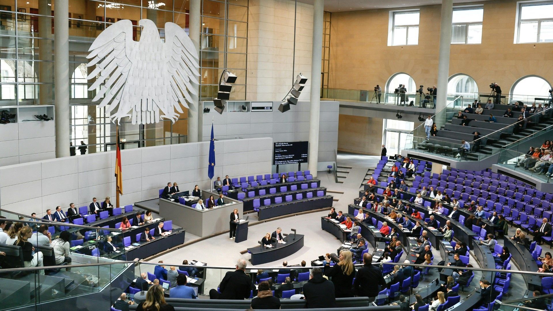 AfD-Spionageaffäre im Bundestag: „Gefahr für die Demokratie“
