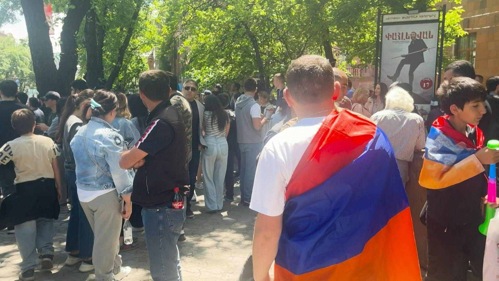 Armenians rally against government plans to concede land to Azerbaijan