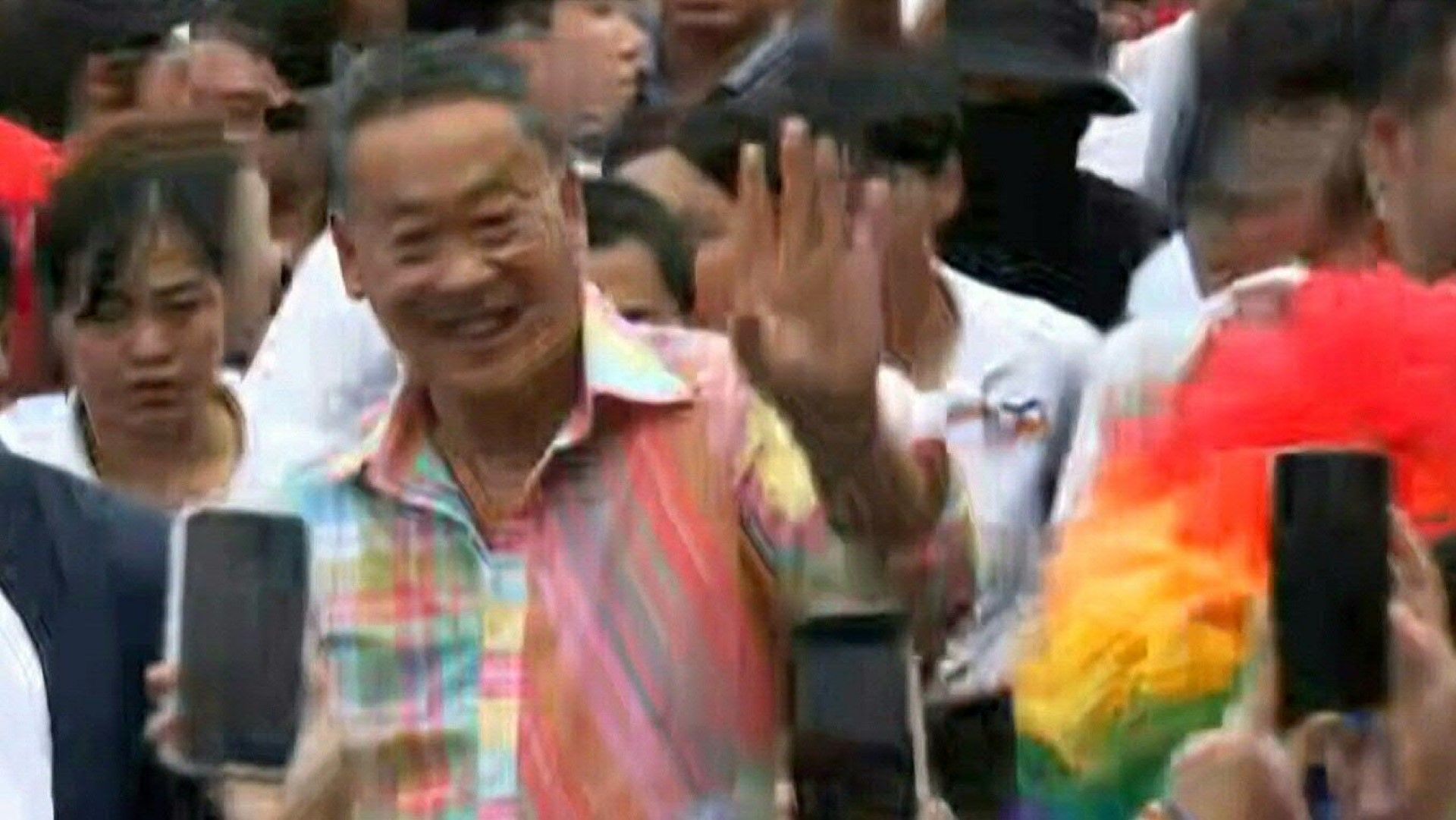 Thai PM among thousands at Bangkok pride parade