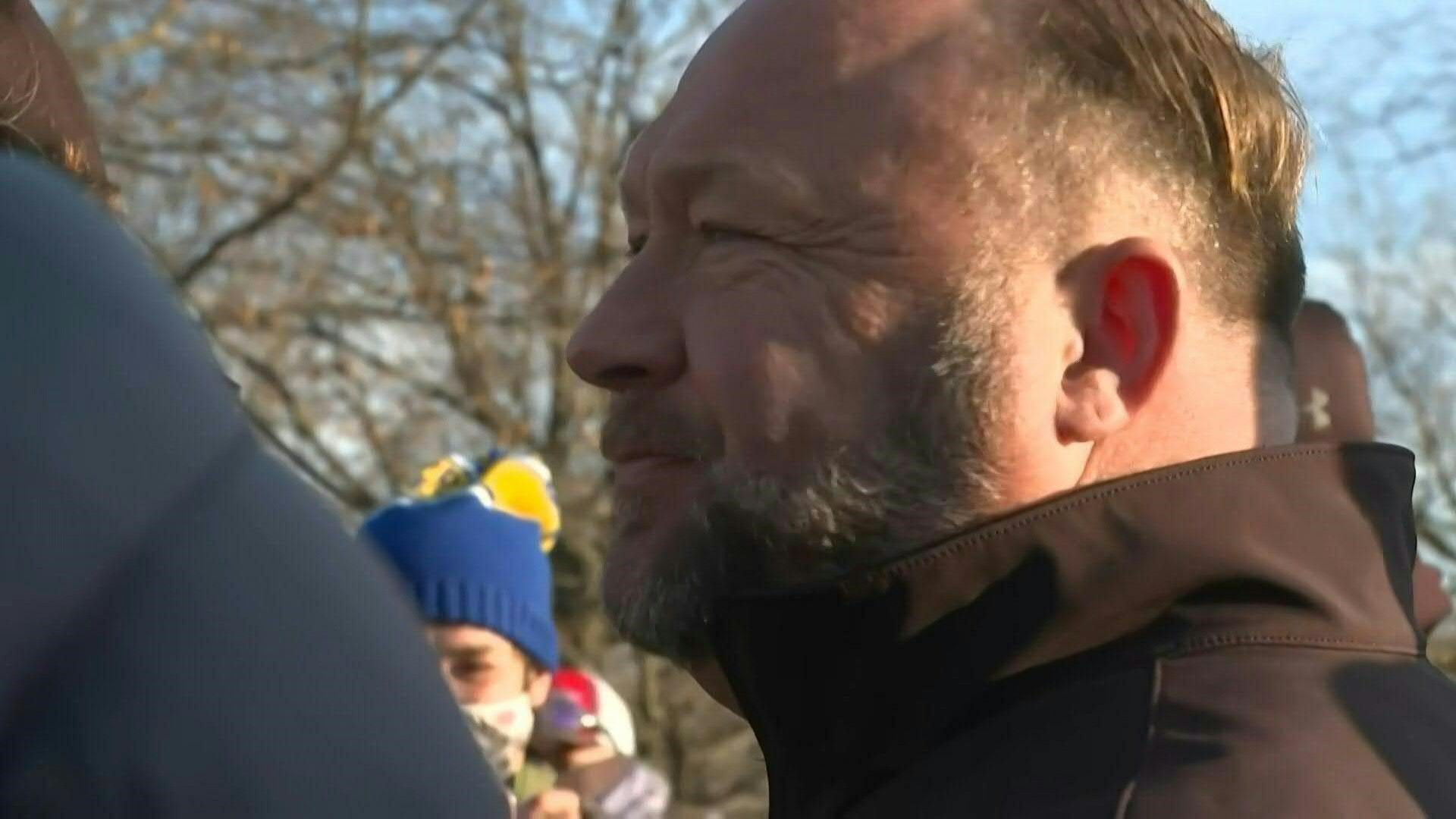 US-Verschwörungstheoretiker Alex Jones muss Vermögenswerte verkaufen