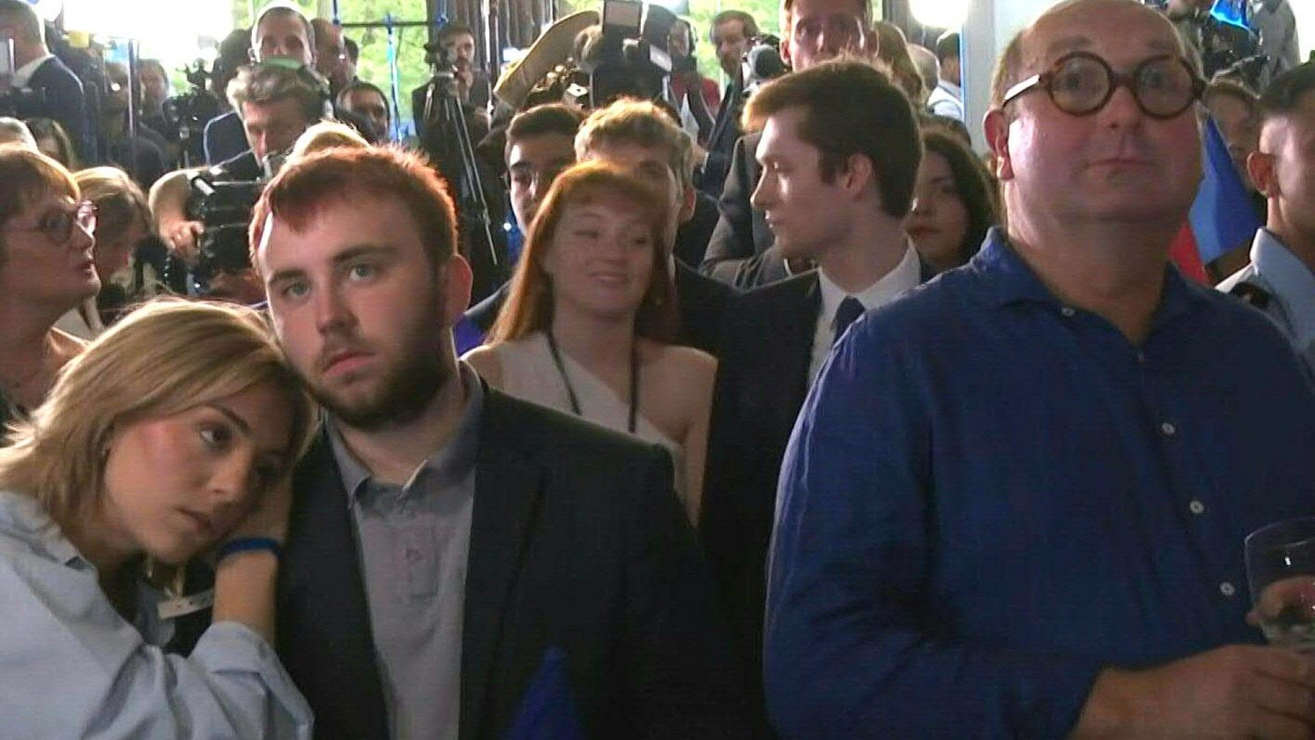 Frankreich: Lange Gesichter auf Wahlparty des Rassemblement National