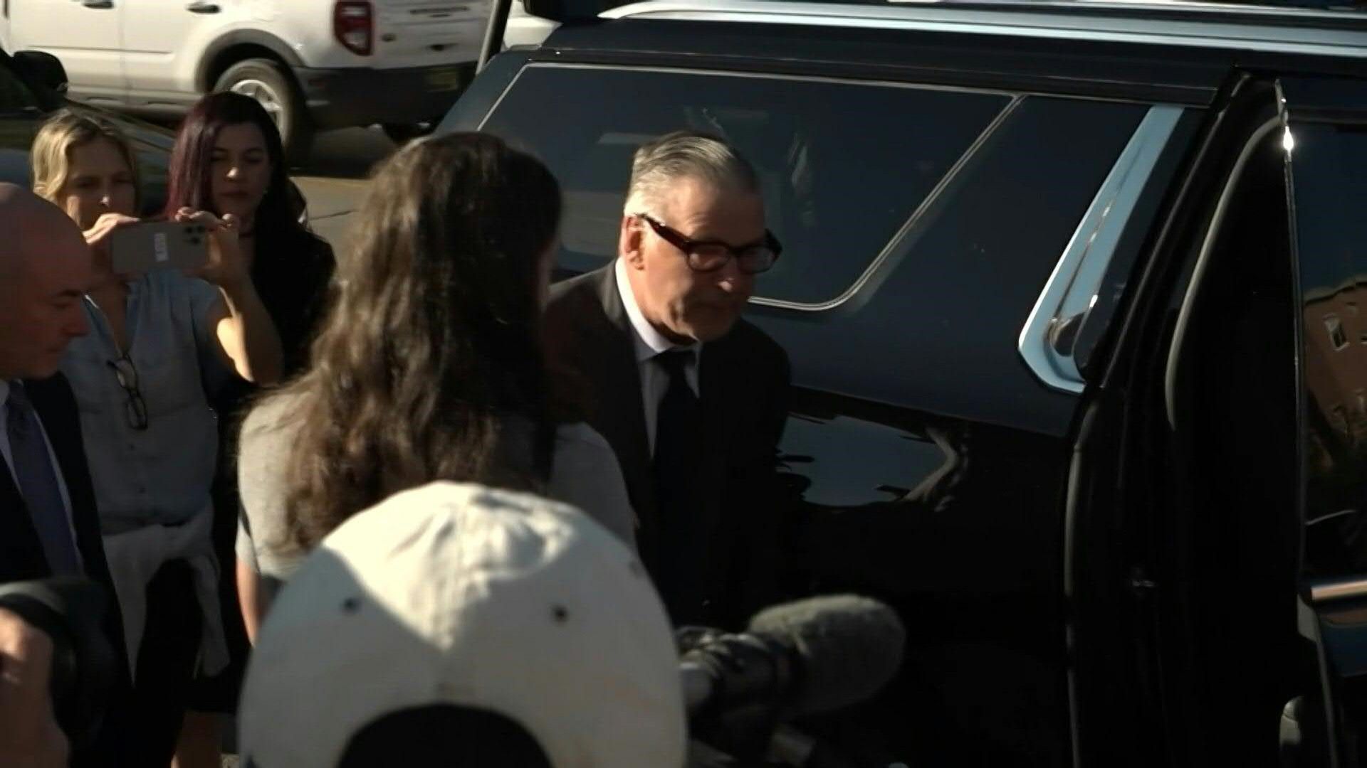 Alec Baldwin arrives at court as manslaughter trial begins