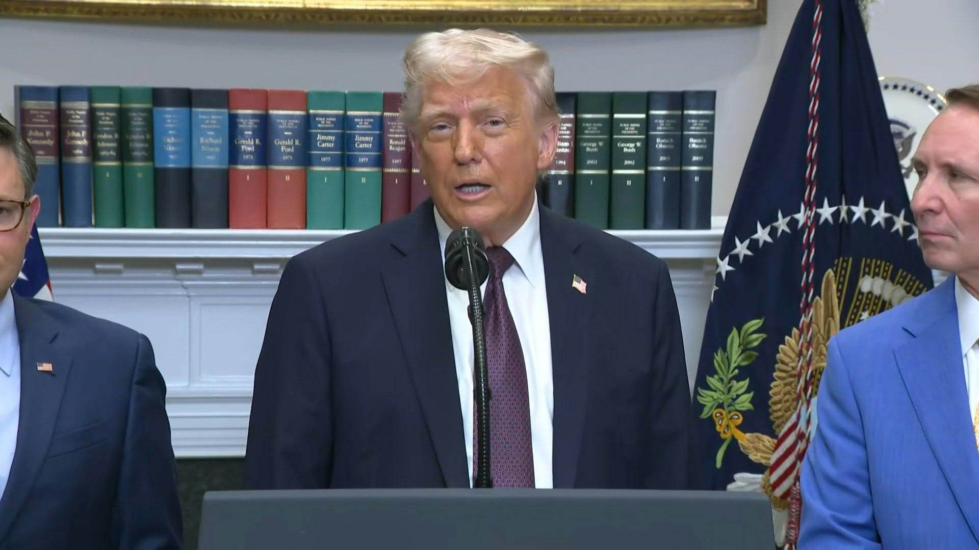 Video: Trump says unaware of war plan security leak