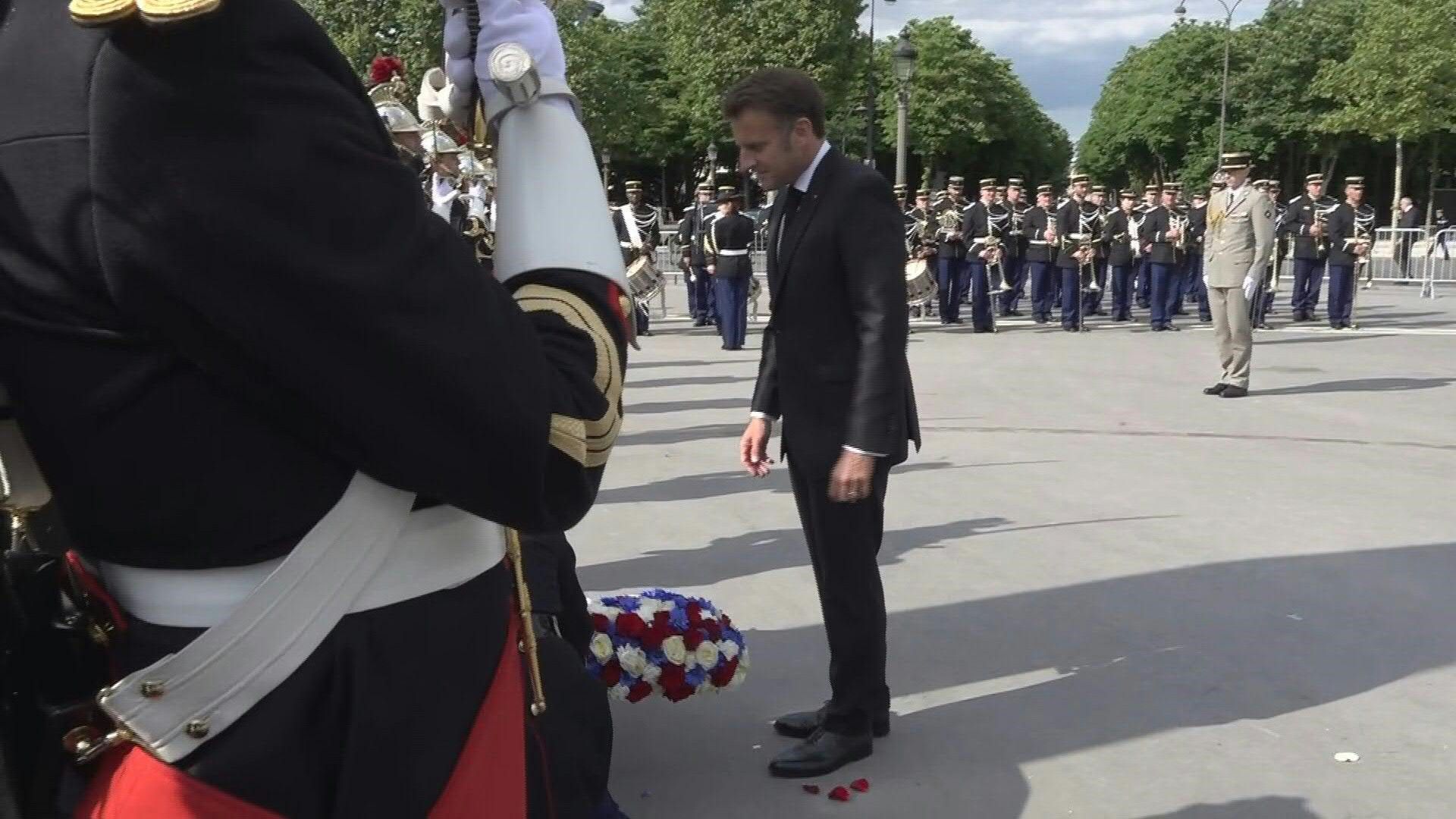 May 8, 1945 commemorations: Macron lays wreath in front of de Gaulle statue