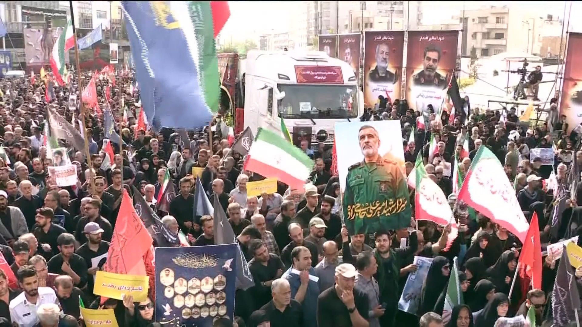 Krieg mit Israel: Der Iran gedenkt seiner Toten