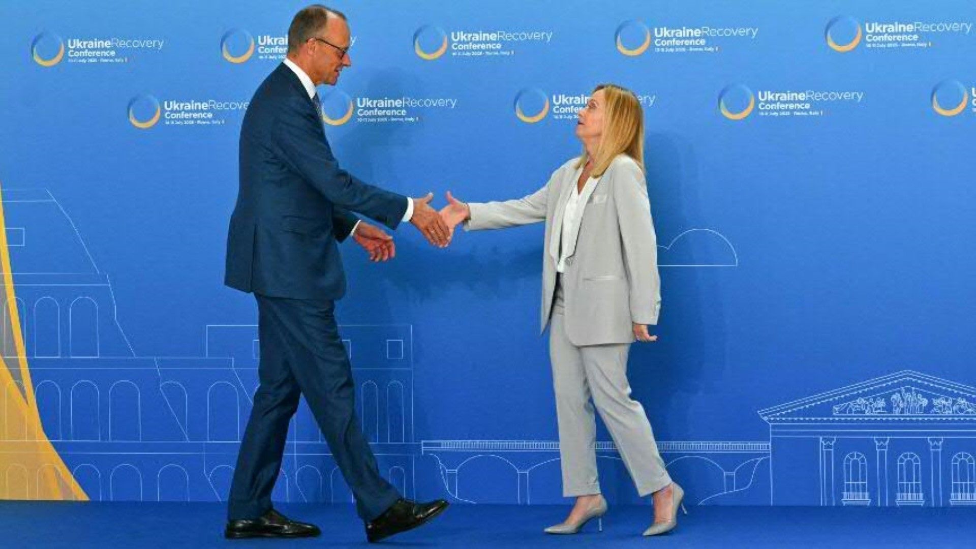 Ukraine-Wiederaufbaukonferenz in Rom begonnen