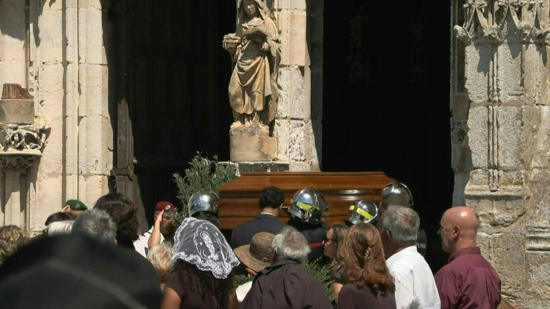 Video: French politicians pay tribute to late MP Olivier Marleix