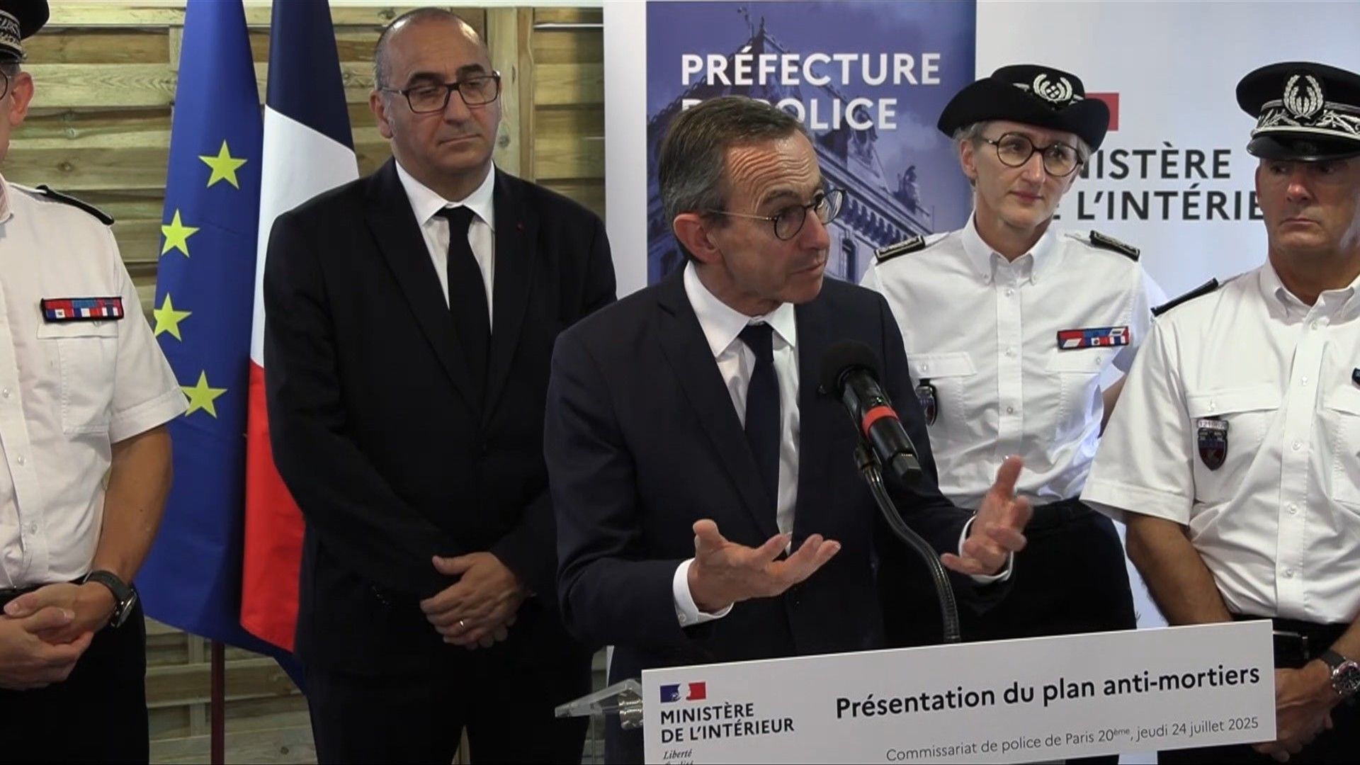 Minister Retailleau won't quit French government despite tensions with Macron
