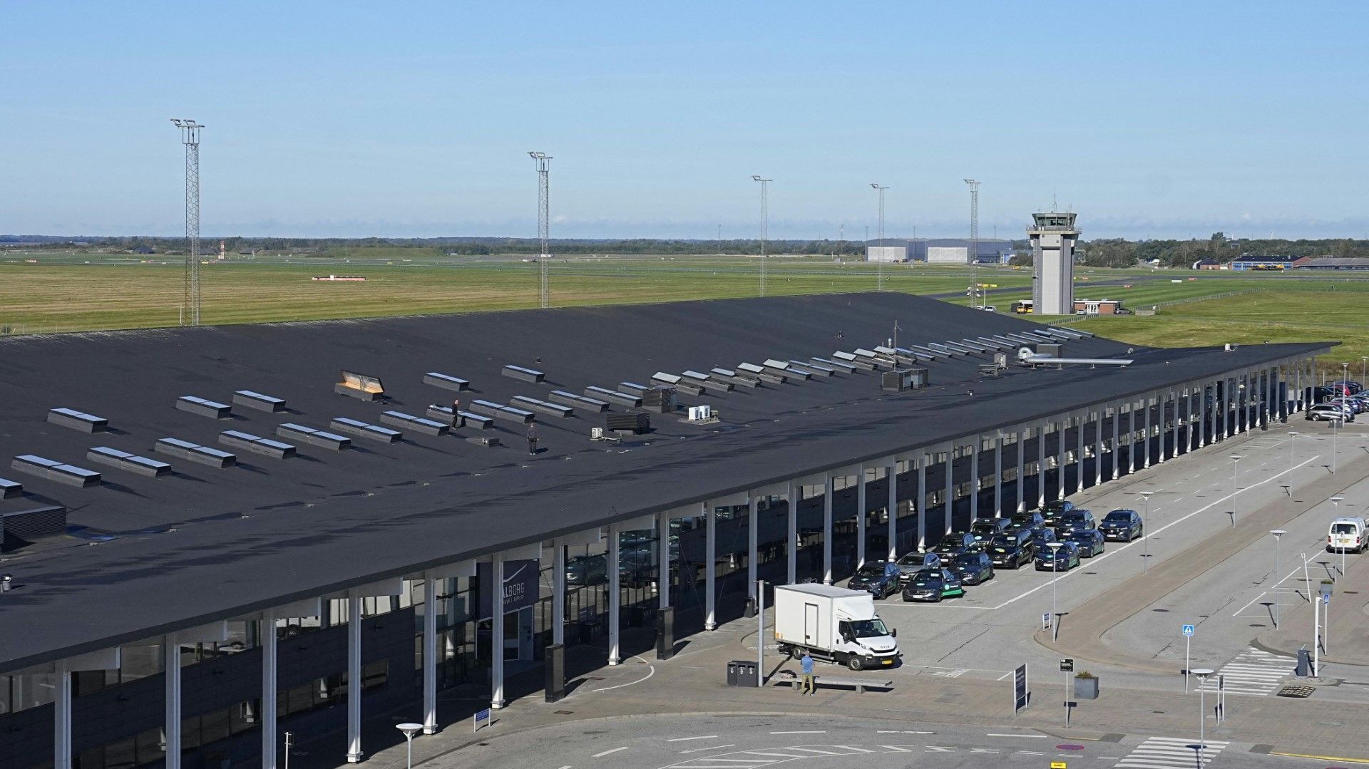 Drohnen legen erneut dänischen Flughafen lahm