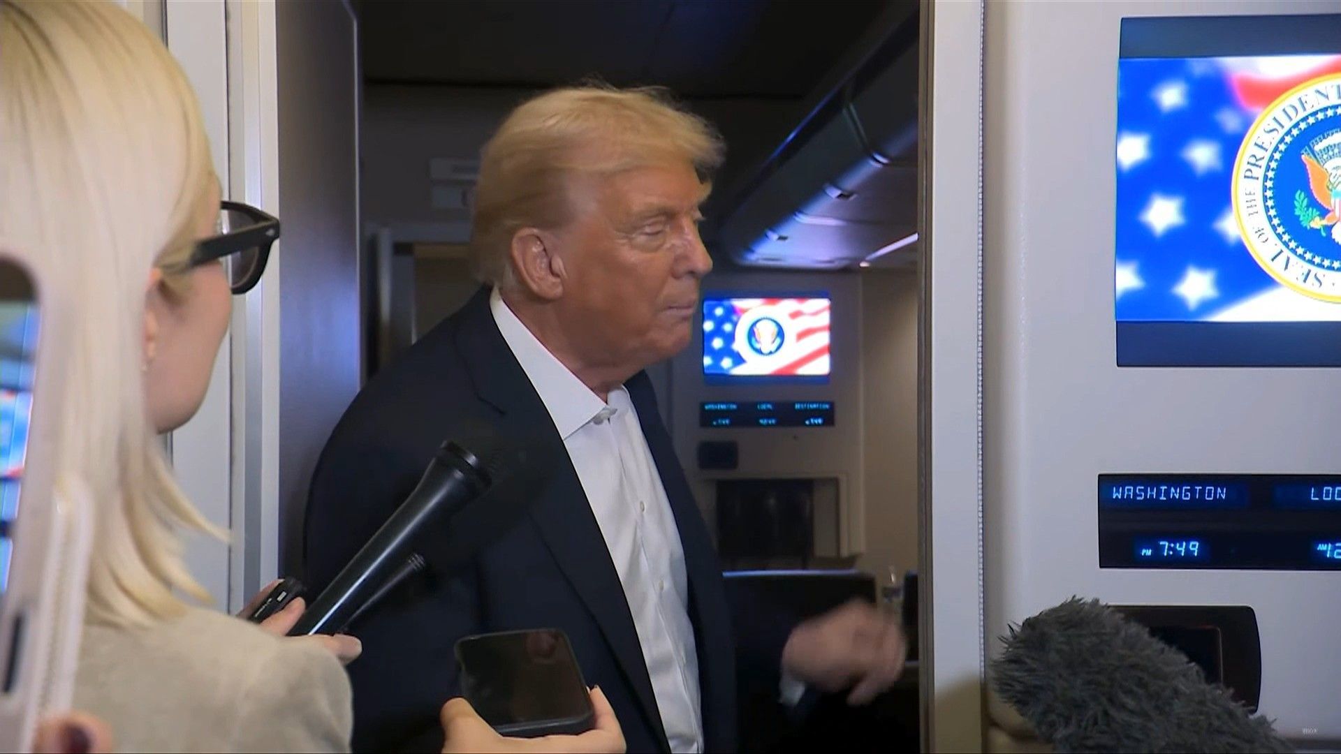Video: Trump confirms he will meet Zelensky at the White House on Friday