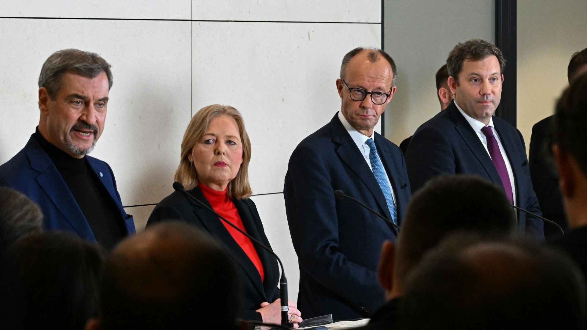 Koalition will Wirtschaft stärken: Senkung von Industriestrompreis und Flugsteuer