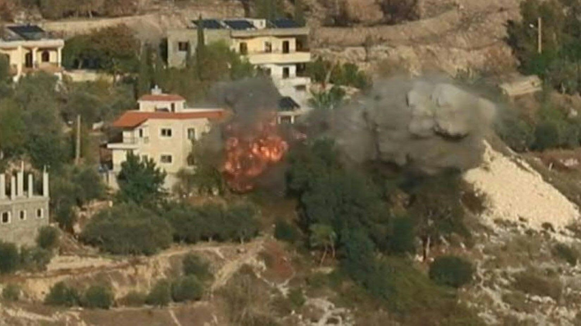 Moment Israeli strike hits southern Lebanese village