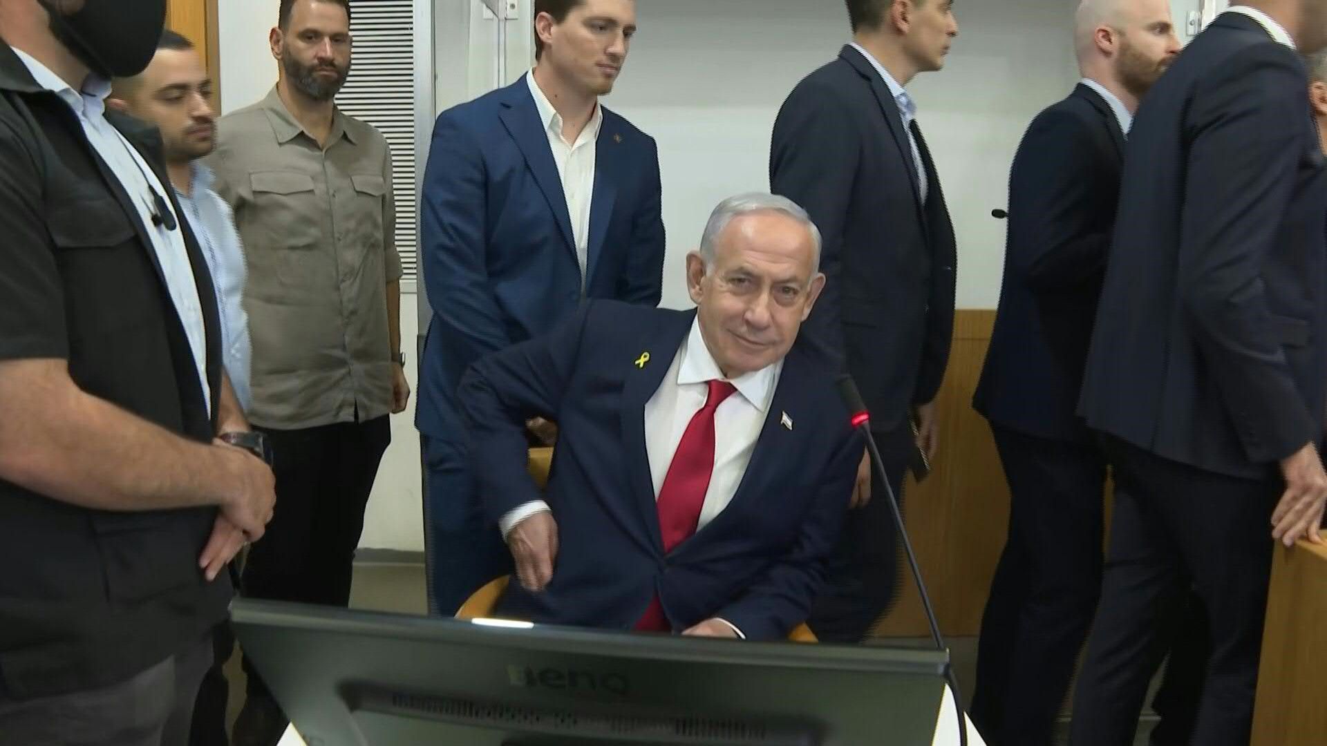 Video: Korruptionsprozesse: Netanjahu beantragt eine Begnadigung