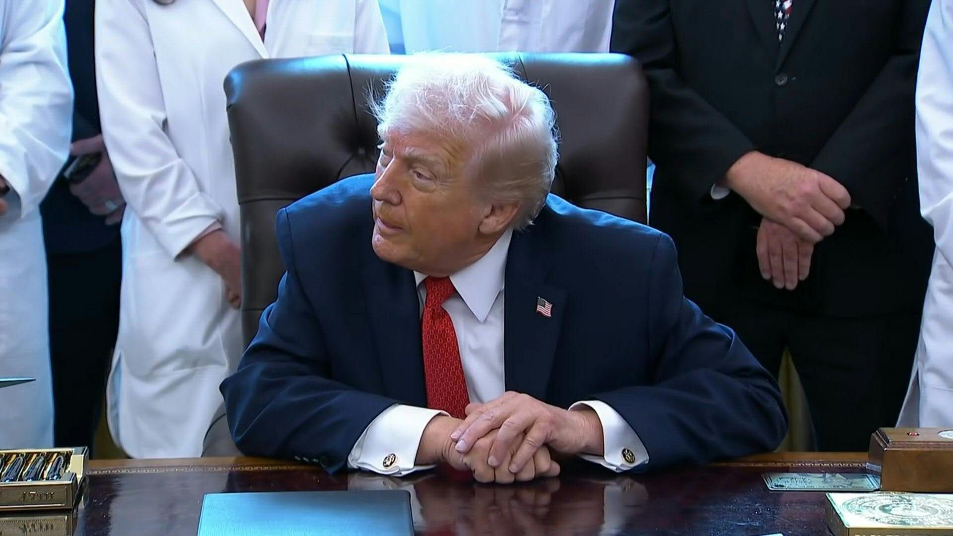 Video: Trump tells Ukraine to move 'quickly' on deal to end war