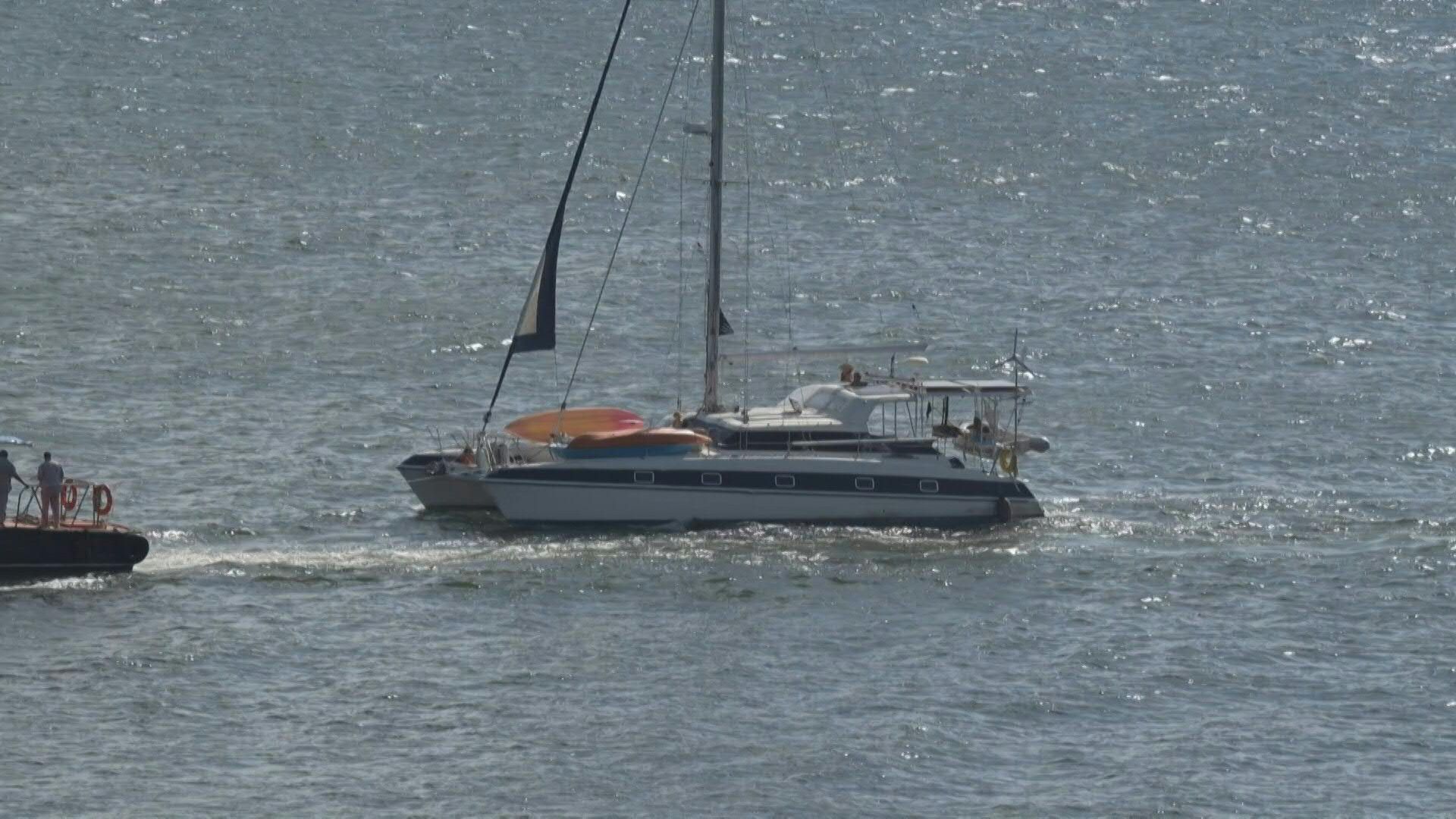 Video: One of the two sailboats reportedly missing arrives to Havana with humanitarian aid