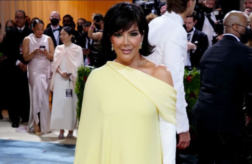 Kris Jenner dubs her plastic surgeon 'a superstar class act'