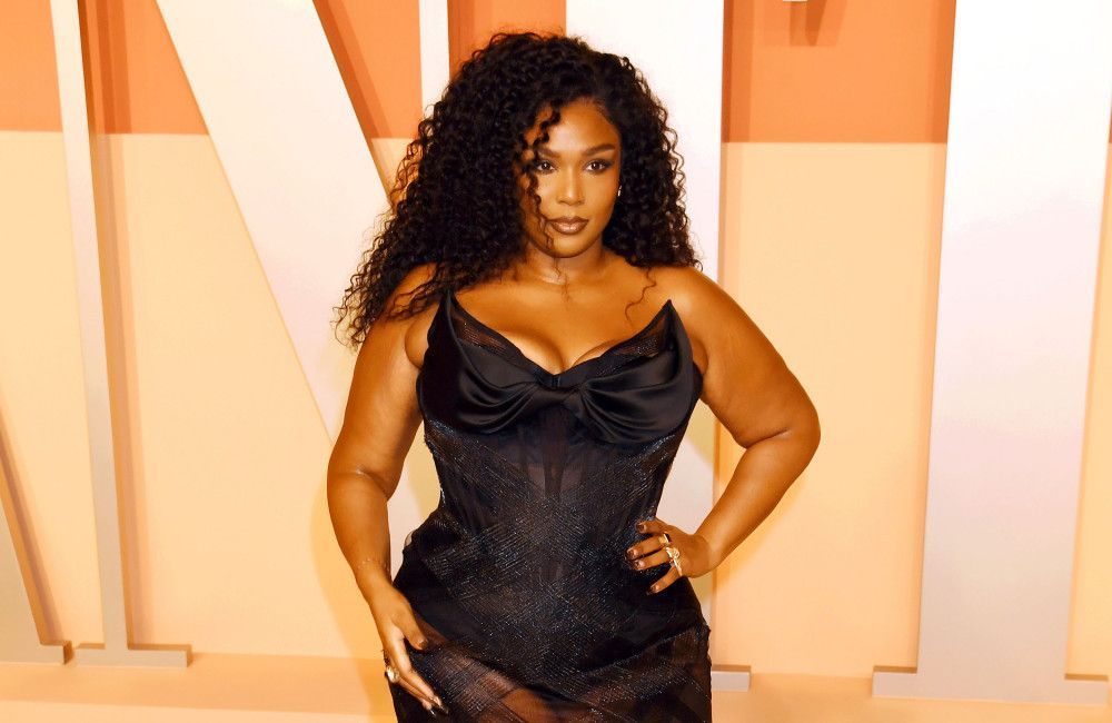 Lizzo setzt auf ‚Holztherapie‘, um Gewicht zu verlieren