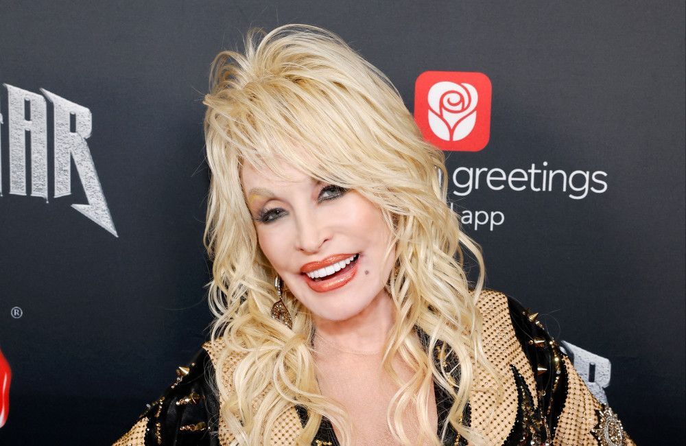 Dolly Parton gibt Kelly Clarkson Ratschläge nach Tod von Brandon Blackstock