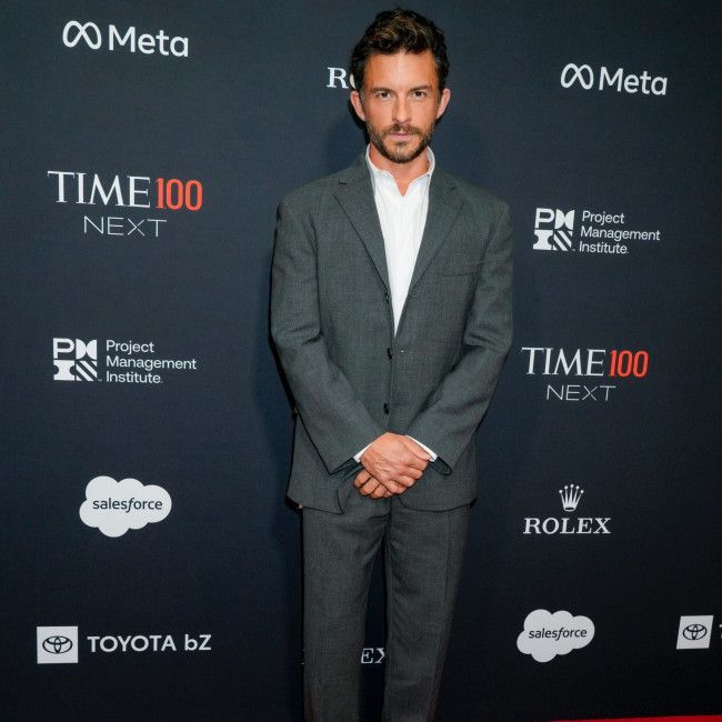 Jonathan Bailey lauds 'progress' after winning People's Sexiest Man Alive