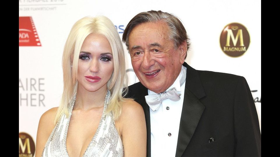 Karl Guschlbauer tritt in Richard Lugners Fußstapfen