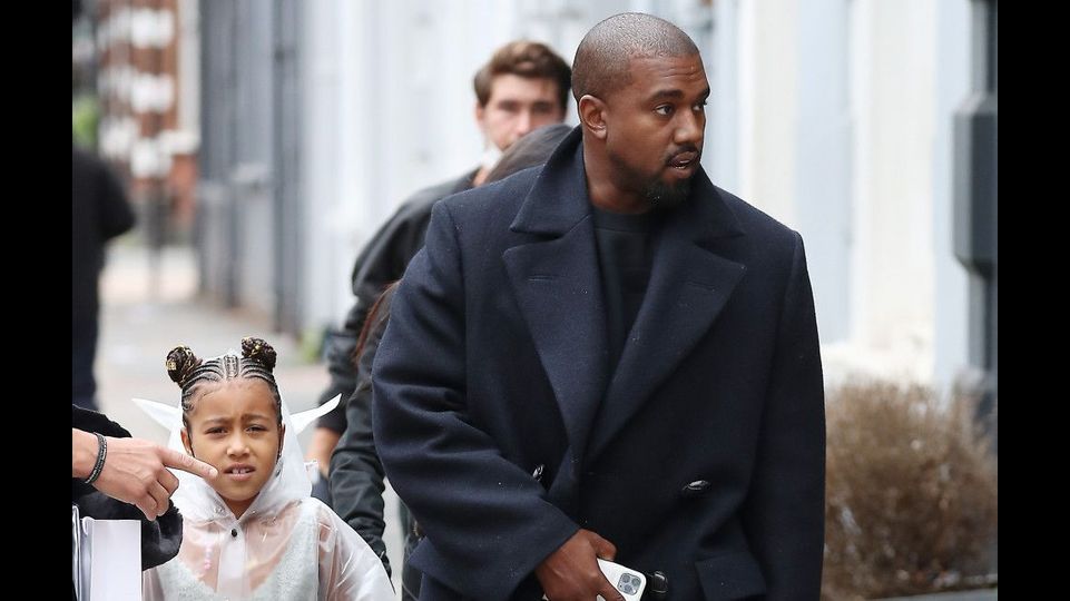 North West landet Plattenvertrag bei Gamma