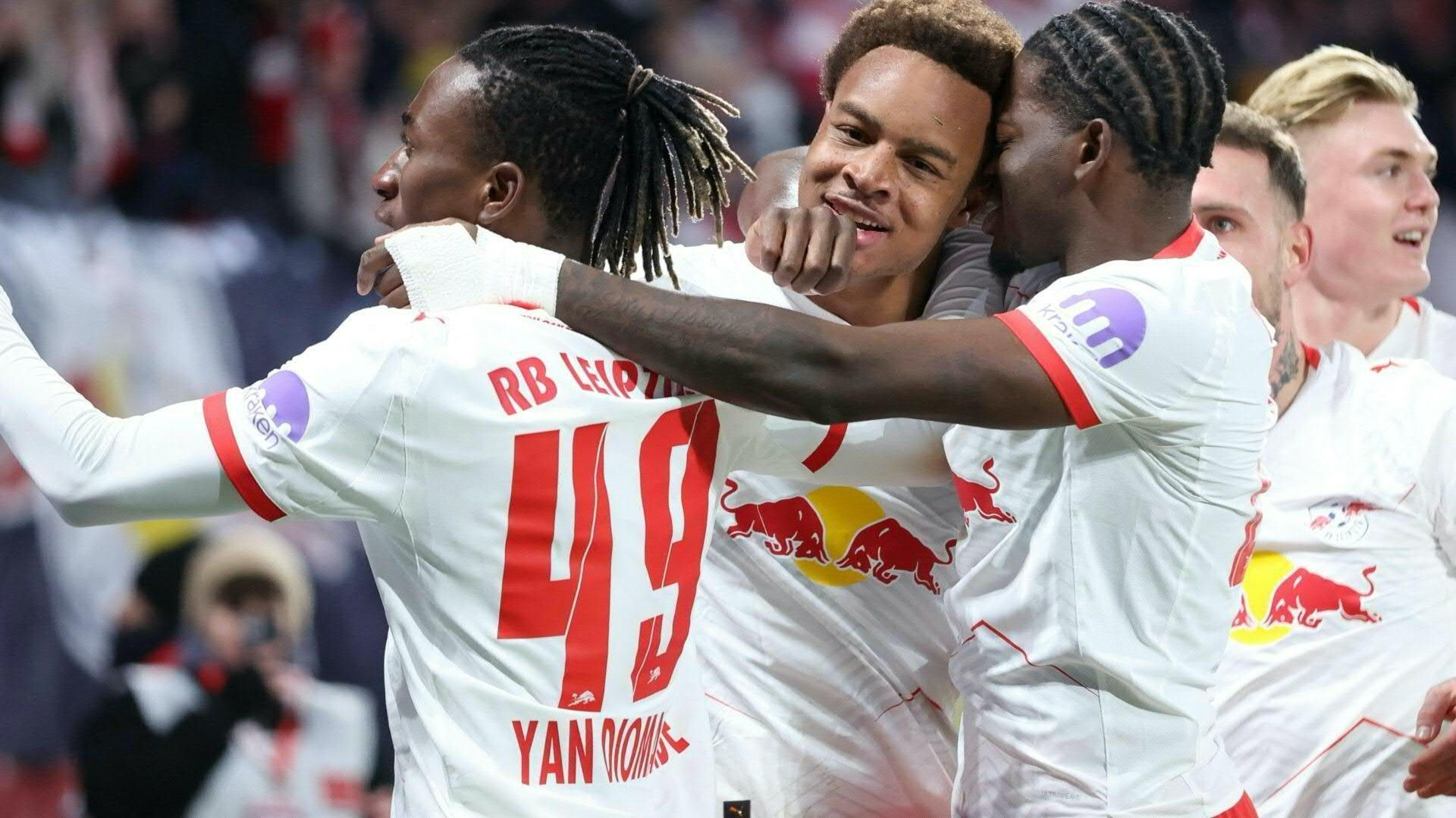 Traumtor Ouédraogo: Leipzig bleibt erster Bayern-Jäger