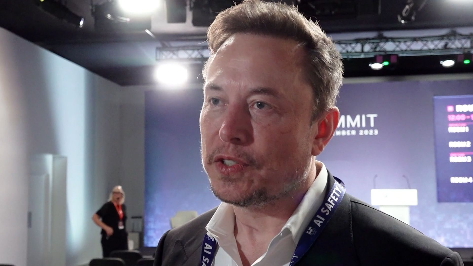 Tesla-Boss urteilt über Konkurrenz: "Müssen in Fabrik schlafen, sonst ist's aus"