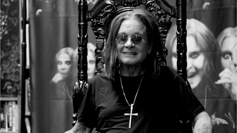 Musik-Ikone (76) tot - Ozzy Osbourne: Von Black Sabbath zum Reality-Star |  krone.at
