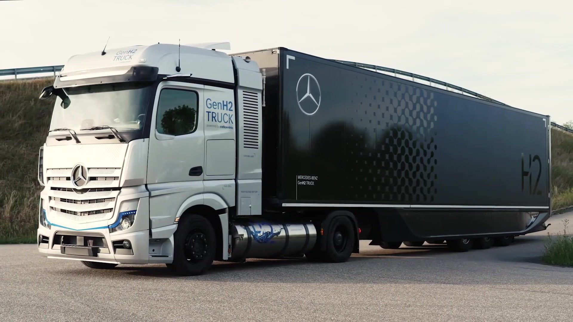 Mercedes-Benz Trucks Gibt Auf Der IAA Transportation 2022 In Hannover ...