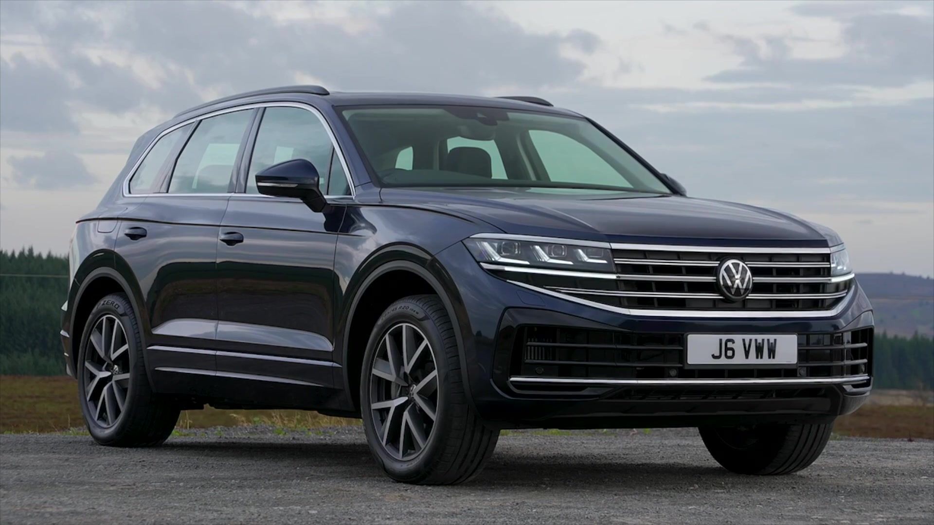 Volkswagen Touareg Elegance 3.0 TSI 4Motion E-hybrid Design preview