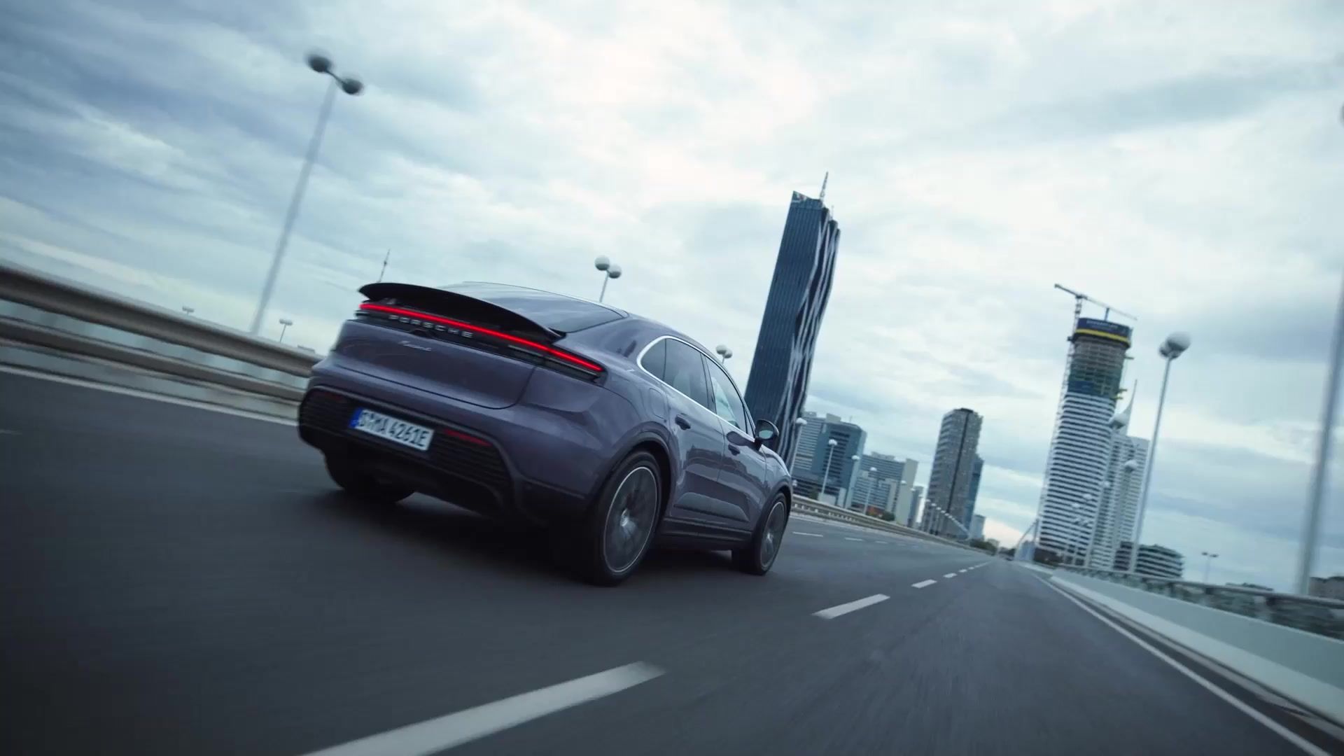 TechNews - Embracing AI at Porsche
