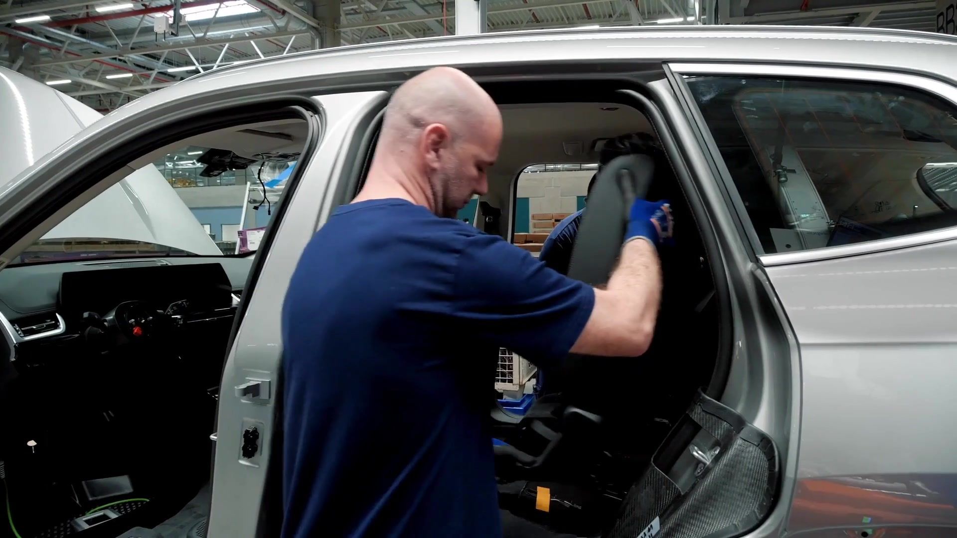 The new BMW Group plant Debrecen with the series production of the BMW iX3 - Logistics