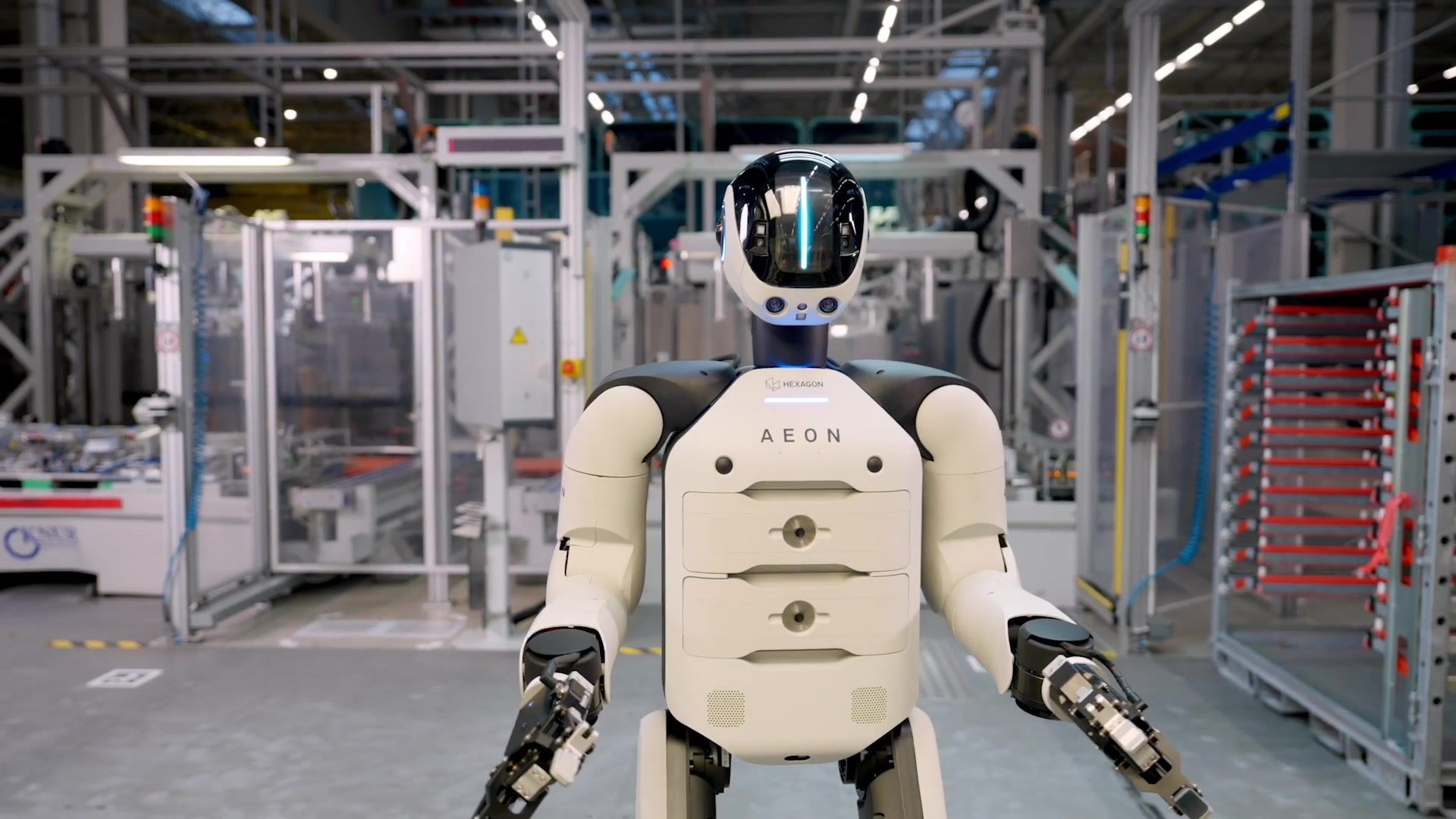 Video: BMW Group setzt erstmals humanoide Roboter in der Produktion in ...