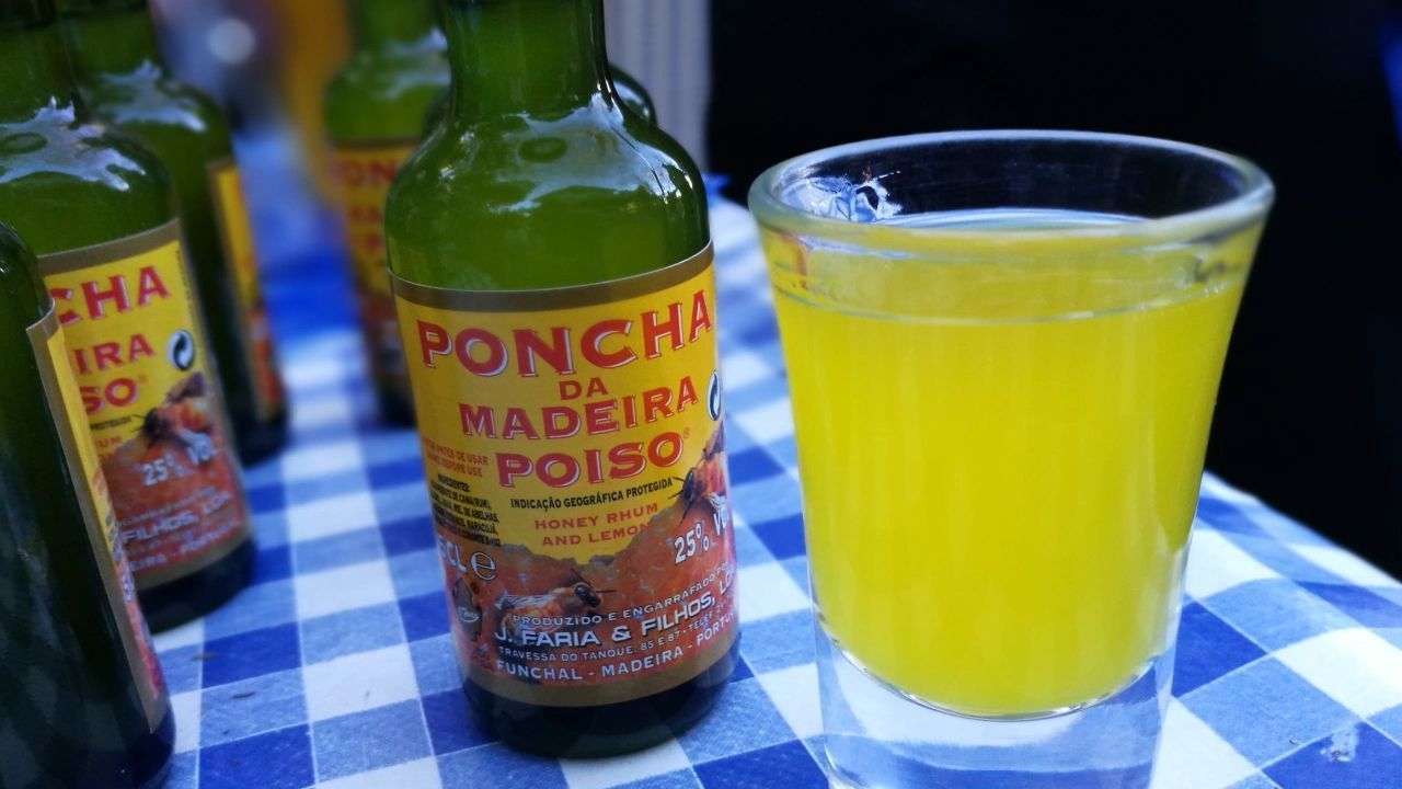 Delicious Refreshment in Madeira: The Poncha!