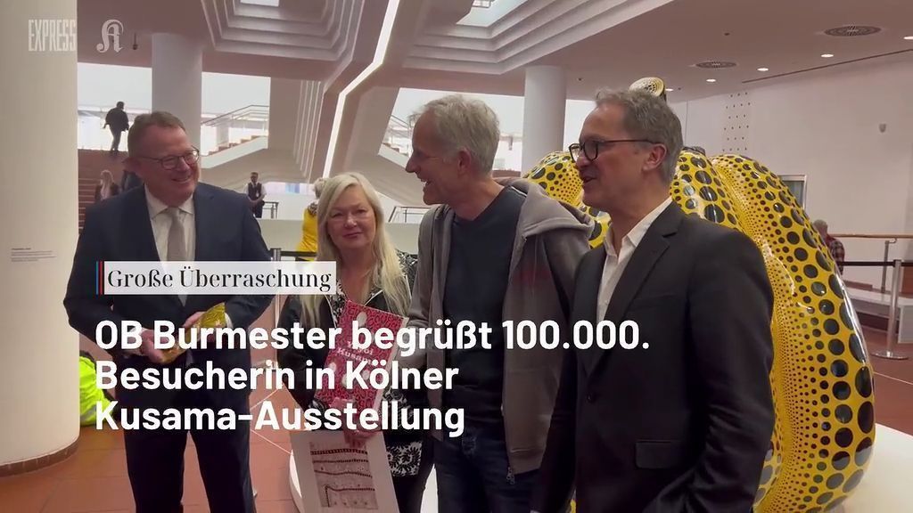 Video: 100.000 Besucherin in Kölner Kusama-Ausstellung begrüßt