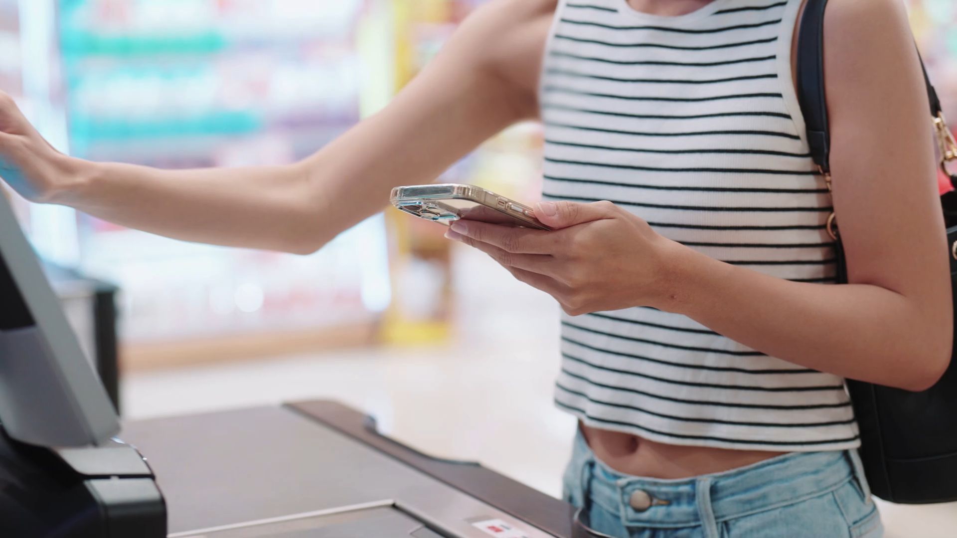Soon no more cash at Rewe? - This is what's behind Rewe Pay