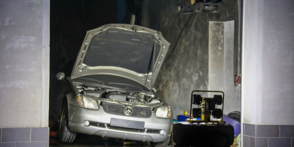 Zwei Schwerverletzte bei Garagenbrand