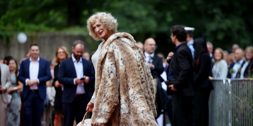 Premierengäste feiern ihre Festspiele - Plaudern über Brecht und mehr