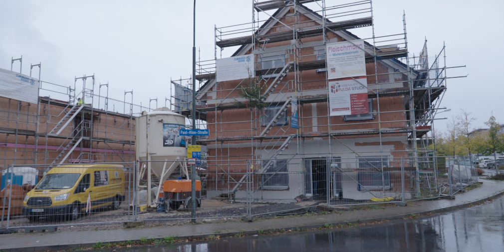 In der Paul-Klee-Straße: Caritas feiert Richtfest für neuen Gebäudekomplex