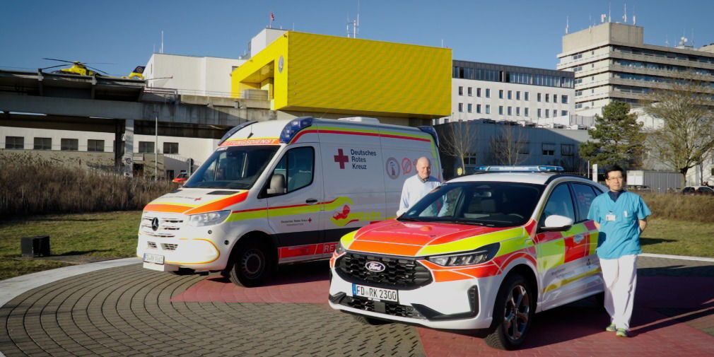 Video: "Jede Minute zählt": Neues Einsatzfahrzeug für Neonatologen übergeben