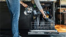 Do it by hand: These tricks will save you money when doing the dishes