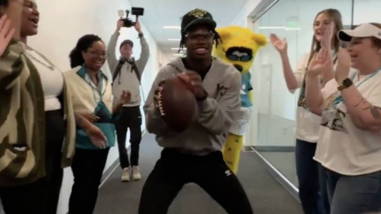 NFL: Hollywood in Jacksonville! Hunter rockt Jaguars-Tunnel