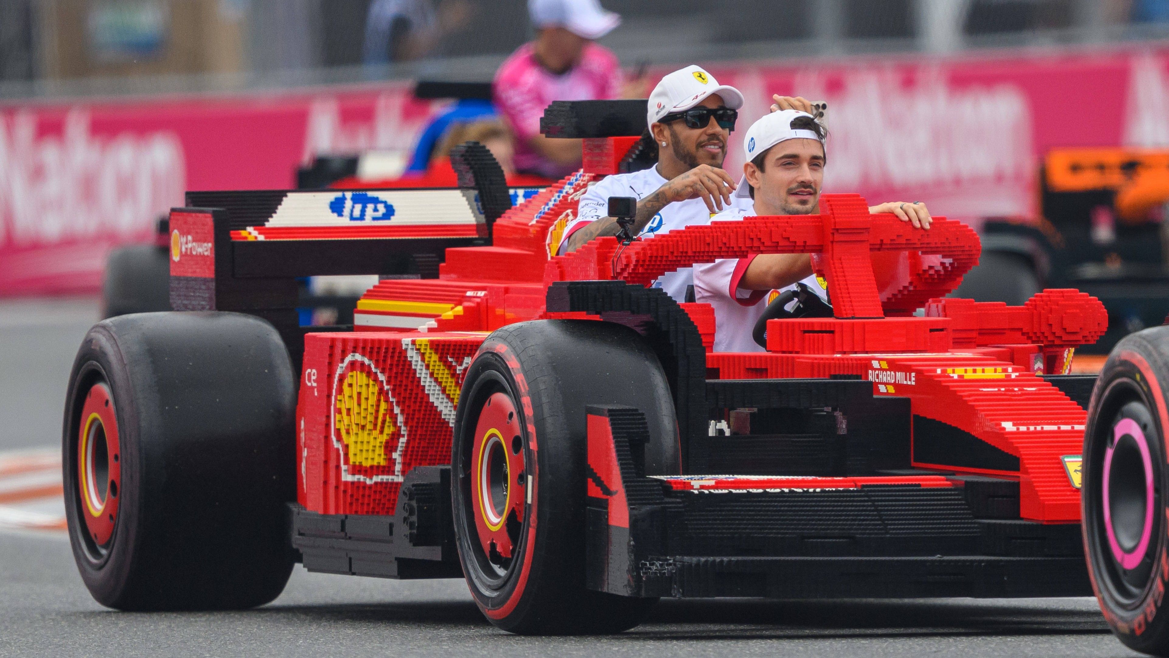 Verblüffend echt! Formel-1-Boliden aus LEGO-Steinen – Hamilton begeistert