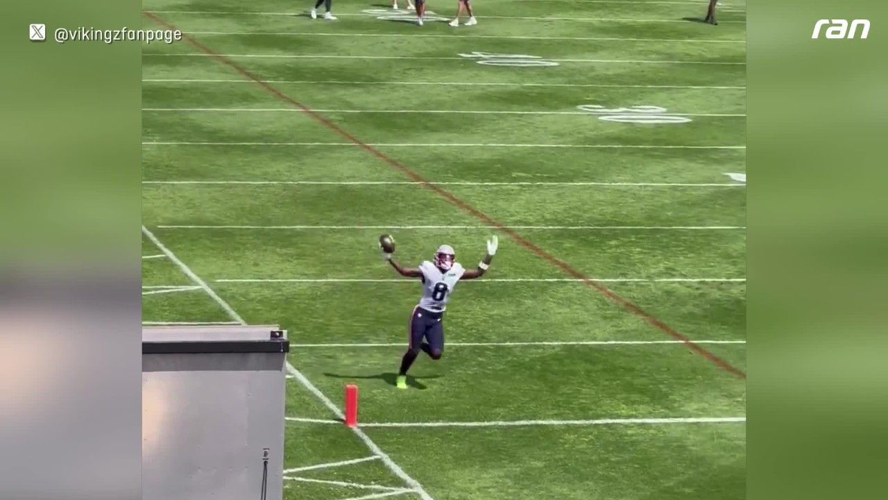 NFL: Stefon Diggs makes Vikings defender look bad